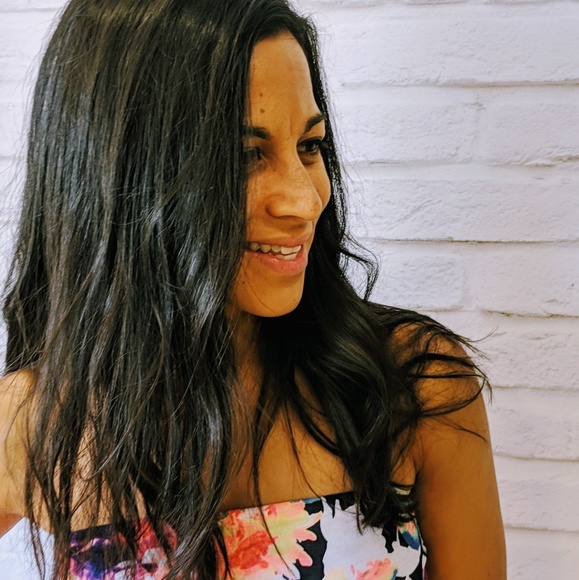 Meet your Posher, Kristin - Picture 1 of 2